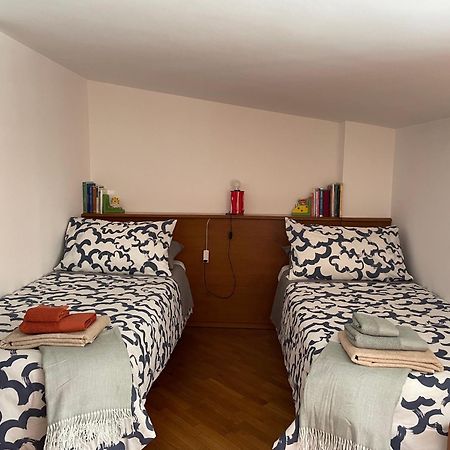 La Casa Nel Cortile Lägenhet Castelbuono  Exteriör bild